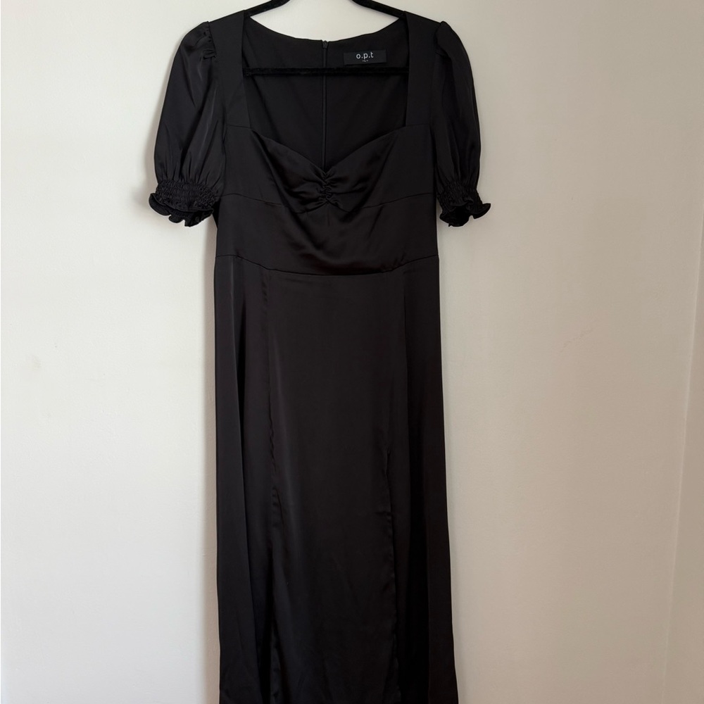 Elegant Black Midi Dress
